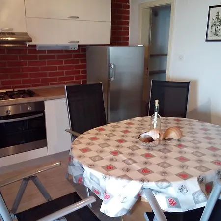 Orebic Adriana Borje